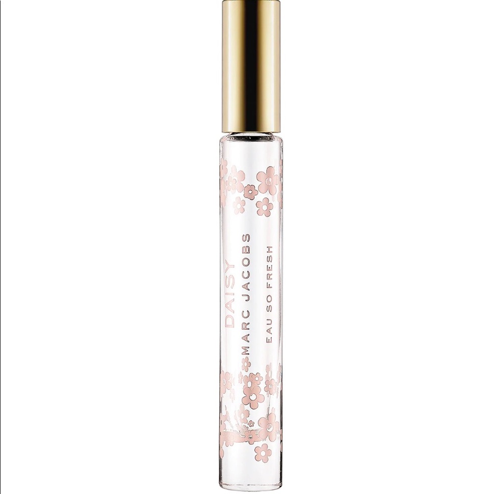 Daisy love roller applicator by Marc Jacobs